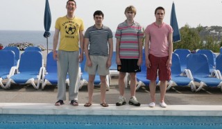Blake Harrison, Simon Bird, James Buckley en Joe Thomas in The Inbetweeners Movie