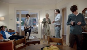 Olga Zuiderhoek (Oma van Sven), Marie Louise Stheins (Schooljuffrouw), Sander de Heer (Vader van Sven) en Ko Zandvliet (Sven) in Razend Olga Zuiderhoek (Oma van Sven), Marie Louise Stheins (Schooljuffrouw), Sander de Heer (Vader van Sven) en Ko Zandvliet (Sven) in Razend