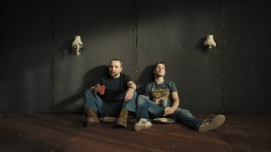 Martin Compston (Danny) en Eddie Marsan (Vic) in The Disappearance of Alice Creed Martin Compston (Danny) en Eddie Marsan (Vic) in The Disappearance of Alice Creed