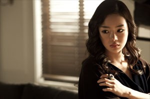 Do-yeon Jeon (Eun-yi) in The Ho...