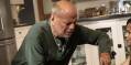 Bruce Willis en Lydia Hull in Survive the Night