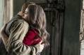 Taron Egerton en Eve Hewson in Robin Hood (2018) Lionsgate