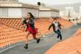 Sophia Ali en Tom Holland in Uncharted