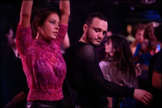 Adèle Exarchopoulos en Franz Rogowski in Passages