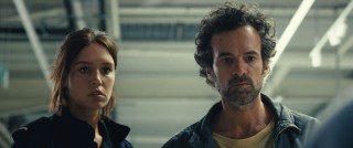 Ad�le Exarchopoulos en Romain Duris in Le r�gne animal