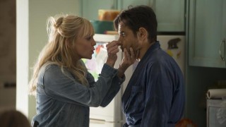 Anna Faris en Eugenio Derbez in Overboard