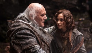 Anthony Hopkins en Leo McHugh Carroll in Noah