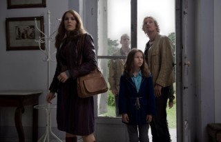 Barry Atsma, Hadewych Minis en Isabelle Stokkel in Zwart water