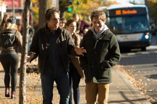 Ben Stiller en Austin Abrams in Brad's Status