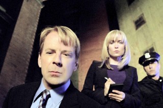 Radha Mitchell en Bruce Willis in Surrogates
