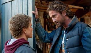 Chasing Mavericks: Jonny Weston (Jay Moriarity) en Gerard Butler (Frosty Hesson) Chasing Mavericks: Jonny Weston (Jay Moriarity) en Gerard Butler (Frosty Hesson)