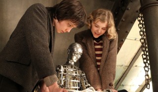 Asa Butterfield en Chloë Grace Moretz in Hugo