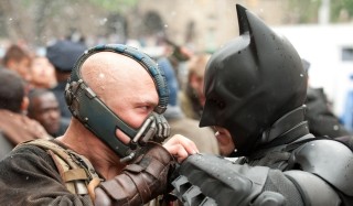 Tom Hardy en Christian Bale in The Dark Knight Rises