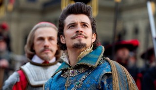 Christoph Waltz en Orlando Bloom in The Three Musketeers (2011)