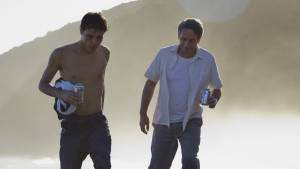 Desde allá: Luis Silva (Elder) en Alfredo Castro (Armando) Desde allá: Luis Silva (Elder) en Alfredo Castro (Armando)