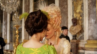 Léa Seydoux en Diane Kruger in Les adieux à la reine