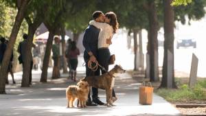 Dog Days: Tone Bell (Jimmy) en Vanessa Hudgens (Tara) Dog Days: Tone Bell (Jimmy) en Vanessa Hudgens (Tara)