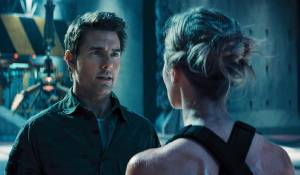 Edge of Tomorrow: Tom Cruise (Lt. Col. Bill Cage) Edge of Tomorrow: Tom Cruise (Lt. Col. Bill Cage)