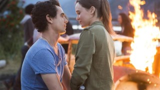 Max Minghella en Elliot Page in Into the Forest