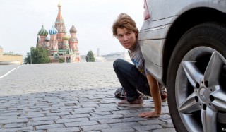Emile Hirsch in The Darkest Hour