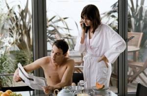 Emily Mortimer en Jonathan Rhys-Meyers in Match Point