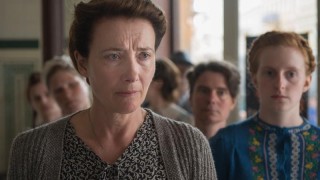 Emma Thompson in Alone in Berlin