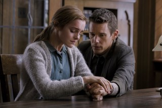 Emma Watson en Ethan Hawke in Regression