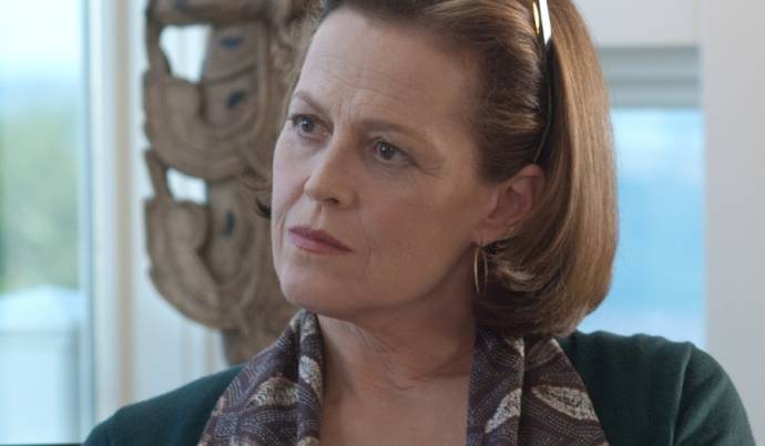 Sigourney Weaver (Dr. Bennett) in Abduction