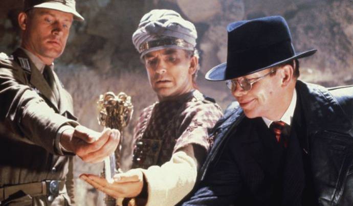 Wolf Kahler (Colonel Dietrich), Paul Freeman (Dr. Rene Belloq) en Ronald Lacey (Major Arnold Toht) in Indiana Jones