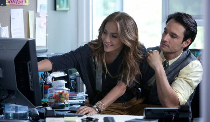 Jennifer Lopez (Holly) in What to Expect When You're Expecting