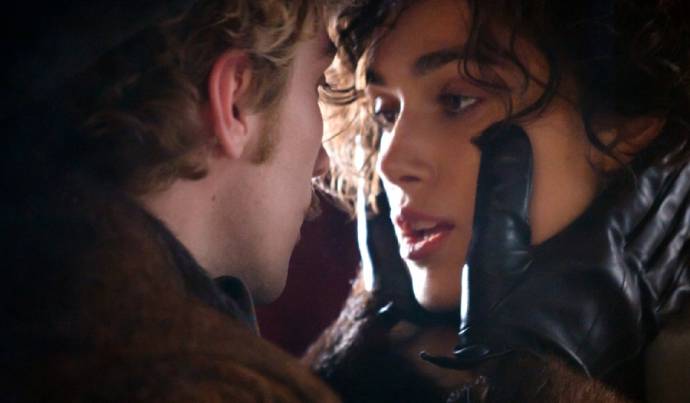 Aaron Johnson (Vronsky) en Keira Knightley (Anna Karenina) in Anna Karenina