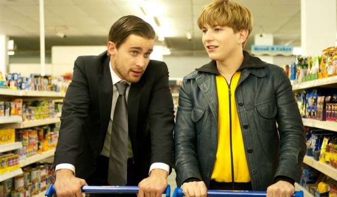 Christian Cooke en Harry McEntire (Owen)