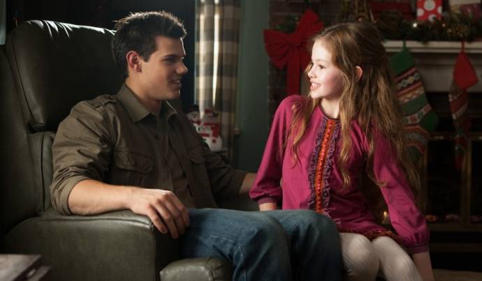 Taylor Lautner (Jacob Black) en Mackenzie Foy (Renesmee)