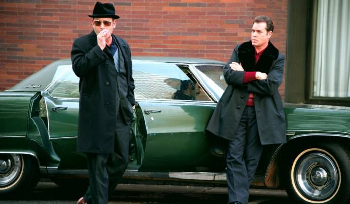 Michael Shannon (Richard Kuklinski) en Ray Liotta (Roy Demeo) in The Iceman