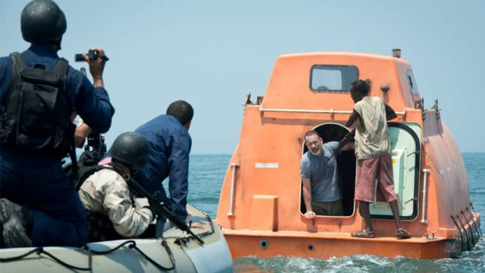 Tom Hanks (Captain Richard Phillips) in Captain Phillips