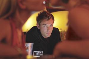 Jude Law (Alfie) in Alfie