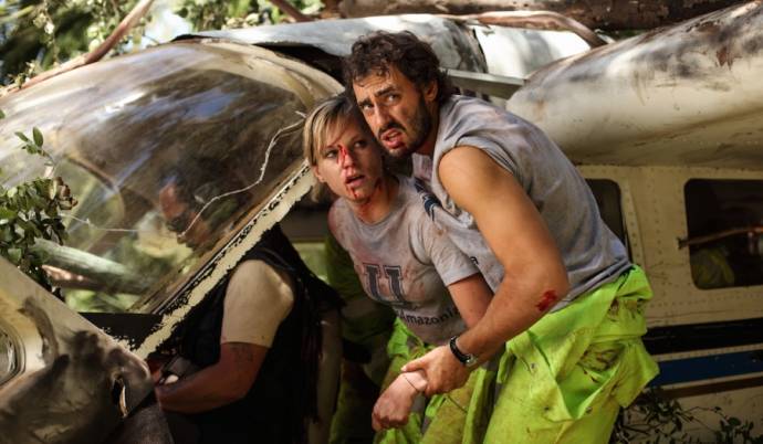 Kirby Bliss Blanton (Amy) en Daryl Sabara (Nick) in The Green Inferno