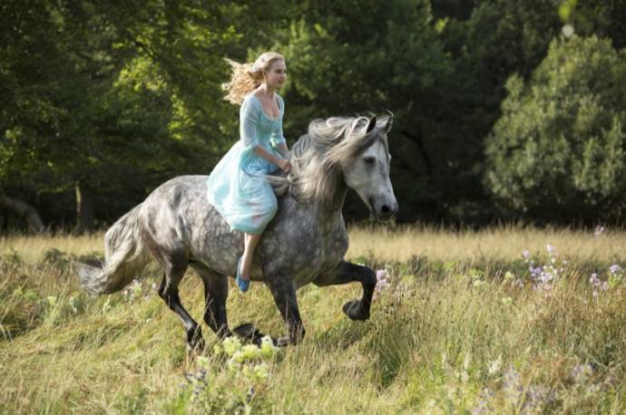 Lily James (Cinderella)