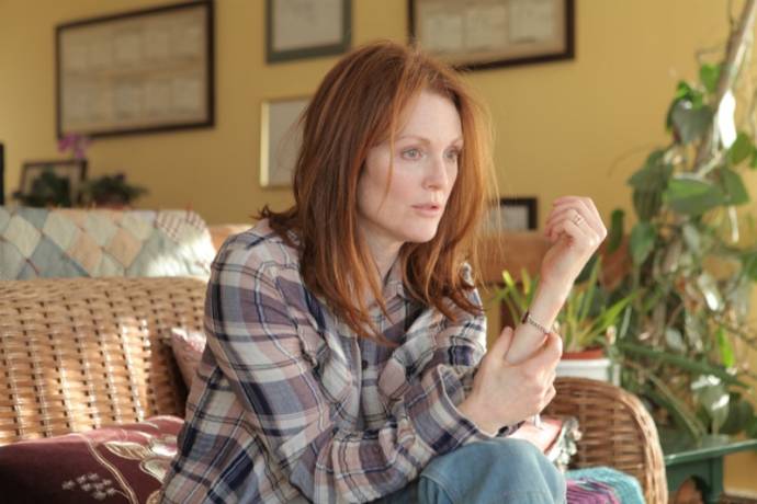 Julianne Moore (Dr. Alice Howland)