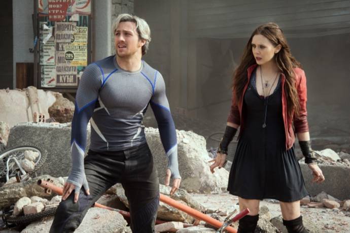 Aaron Taylor-Johnson (Pietro Maximoff / Quicksilver) en Elizabeth Olsen (Wanda Maximoff / Scarlet Witch) in Avengers Marathon 3D