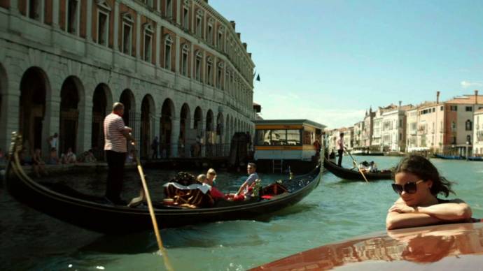 Roberta Petzoldt (Liza) in Meet Me in Venice