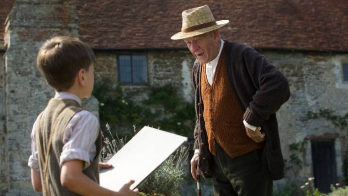 Ian McKellen (Sherlock Holmes) en Milo Parker (Roger) in Mr. Holmes