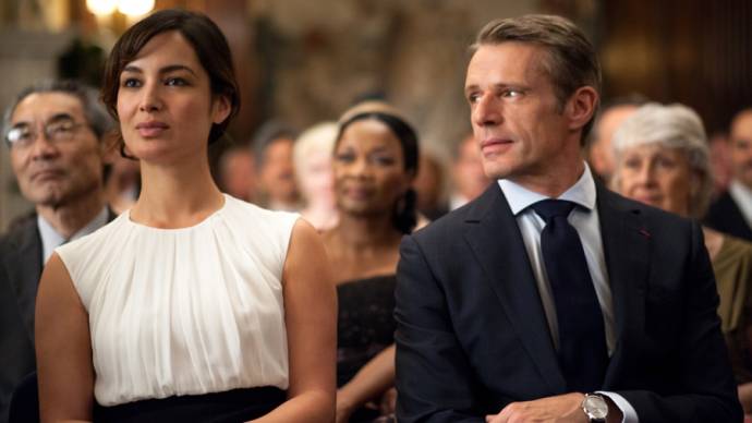 Bérénice Marlohe (Arielle) en Lambert Wilson (Valery) in 5 to 7