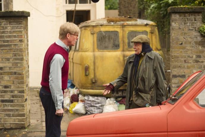 Alex Jennings (Alan Bennett) en Maggie Smith (Miss Shepherd)