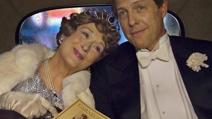 Meryl Streep (Florence Foster Jenkins) en Hugh Grant (St Clair Bayfield) in Ladies Night: Florence Foster Jenkins