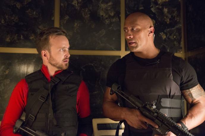 Aaron Paul en Dwayne Johnson (Bob)