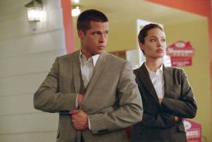 Angelina Jolie (Jane Smith) en Brad Pitt (John Smith) in Mr. and Mrs. Smith