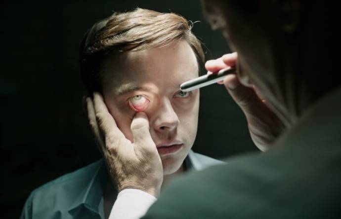 Dane DeHaan in A Cure for Wellness