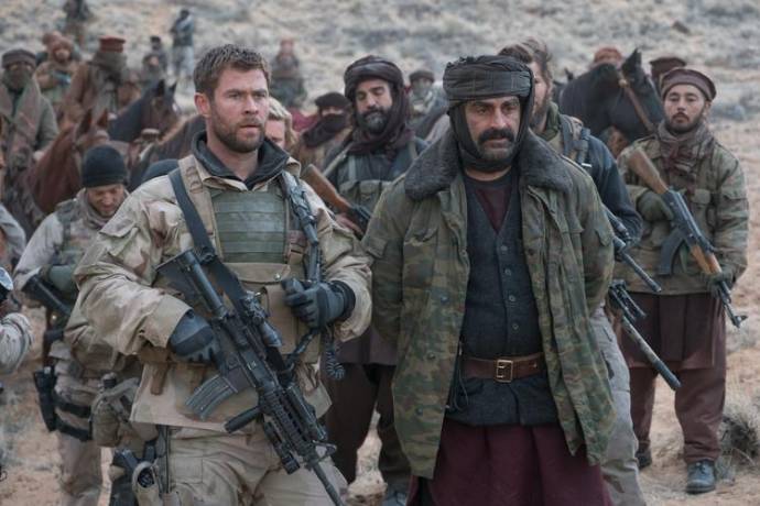 Chris Hemsworth (Captain Mitch Nelson) in 12 Strong