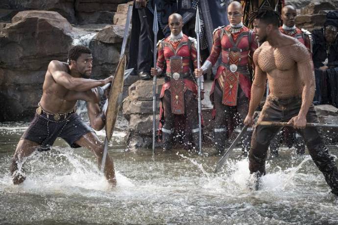 Chadwick Boseman (T'Challa / Black Panther) en Michael B. Jordan (Erik Killmonger) in Black Panther 3D